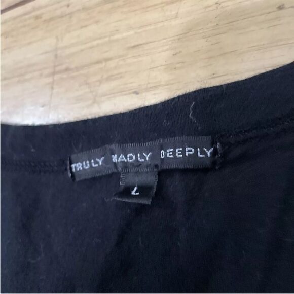 TRULY MADLY DEEPLY Womens L Crop Tee Daisy Black Nature Classic Boho Basic L - Picture 7 of 16